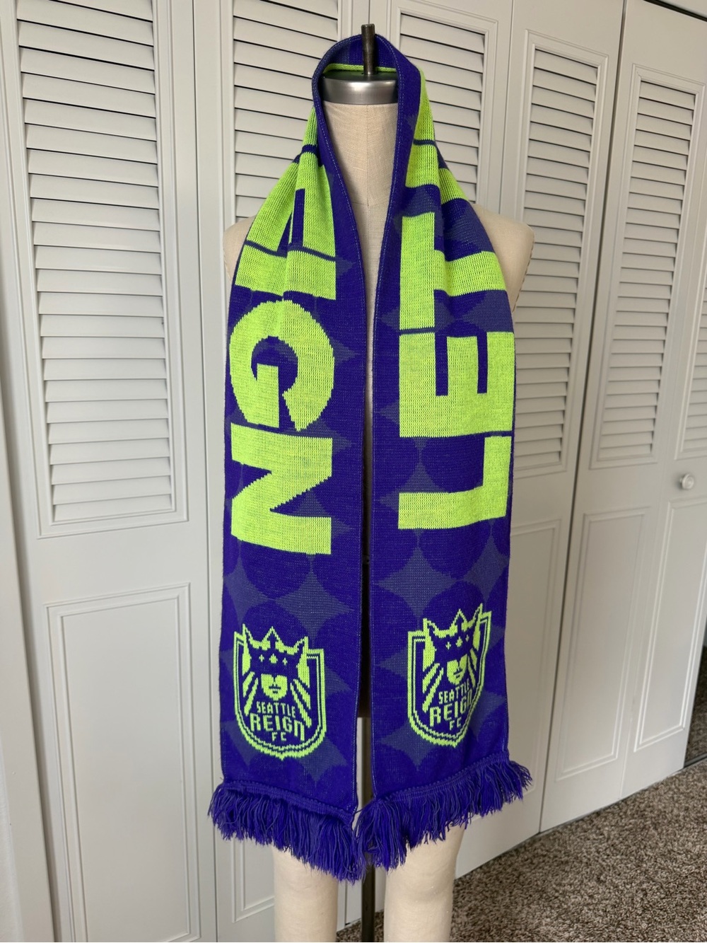 Seattle Reign FC Fan Scarf - Purple & Neon Green